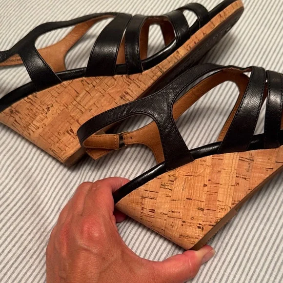 Sofft Black Leather Wedge Sandals - Picture 5 of 10